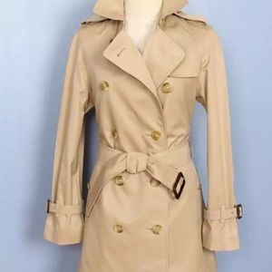 Size 0 Women’s Burberry Double Breasted Trenchcoat